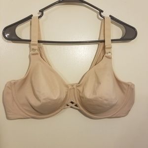 NWOT 42C Vanity Fair bra